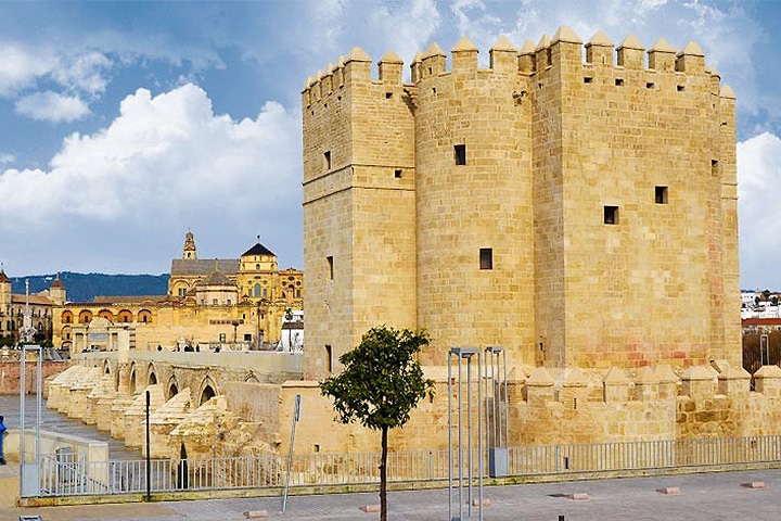 Torre de la Calahorra Córdoba 02 - REVISTA EA DESCUBRE CÓRDOBA